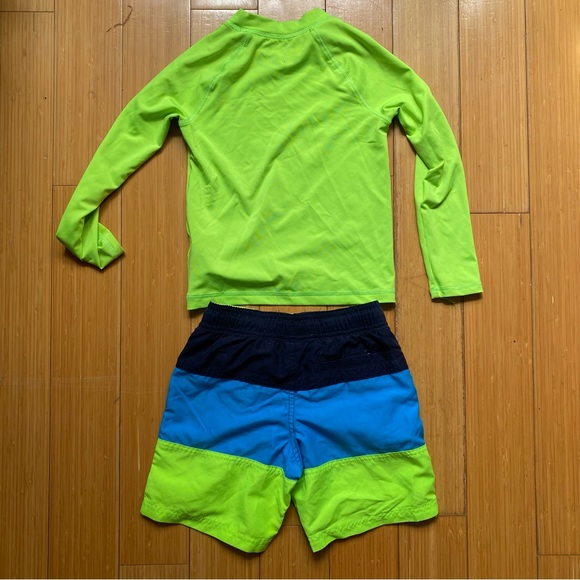 2-piece Rashguard Swim Set, size XS (4-5T) - Picture 4 of 5